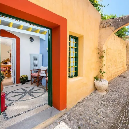 Giorgos' Old Story 2bed Stone House With Private Hamam In The Old Town Feriehus *
