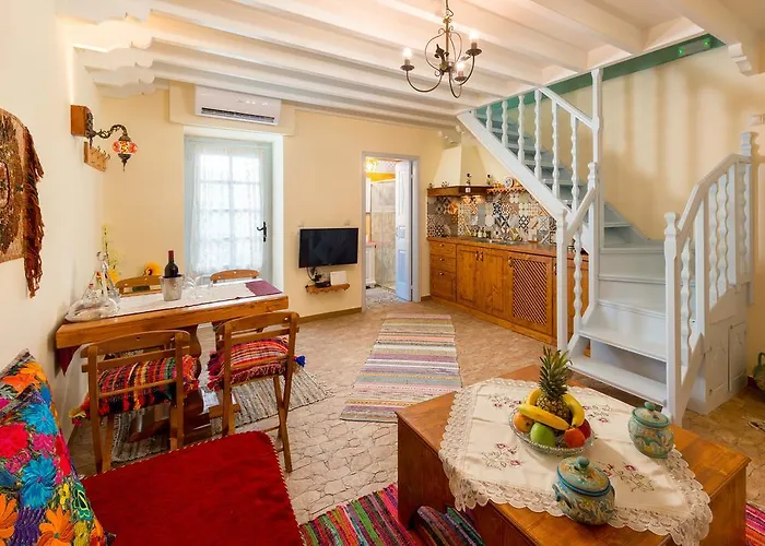 Tatil Evi Giorgos' Old Story 2bed Stone House With Private Hamam In The Old Town *