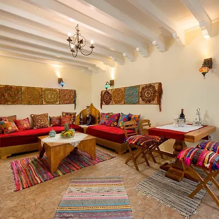 Giorgos' Old Story 2bed Stone House With Private Hamam In The Old Town *